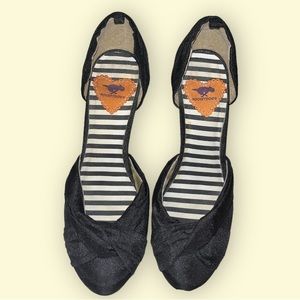 ROCKET DOG Pump Heel D’orsay Twisted Front Black Raw Silk Look Size 7.5